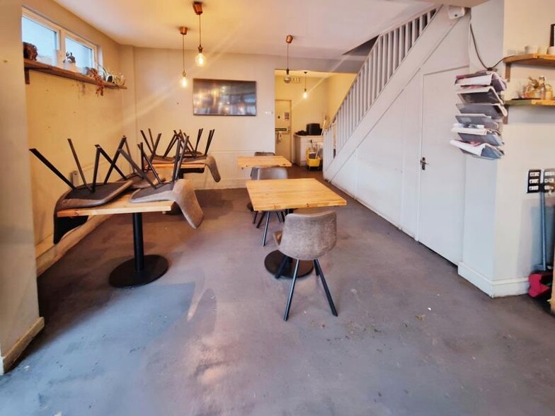 125 Leigh Rd, Leigh On Sea à vendre - Photo de l’immeuble – Image 3 sur 7
