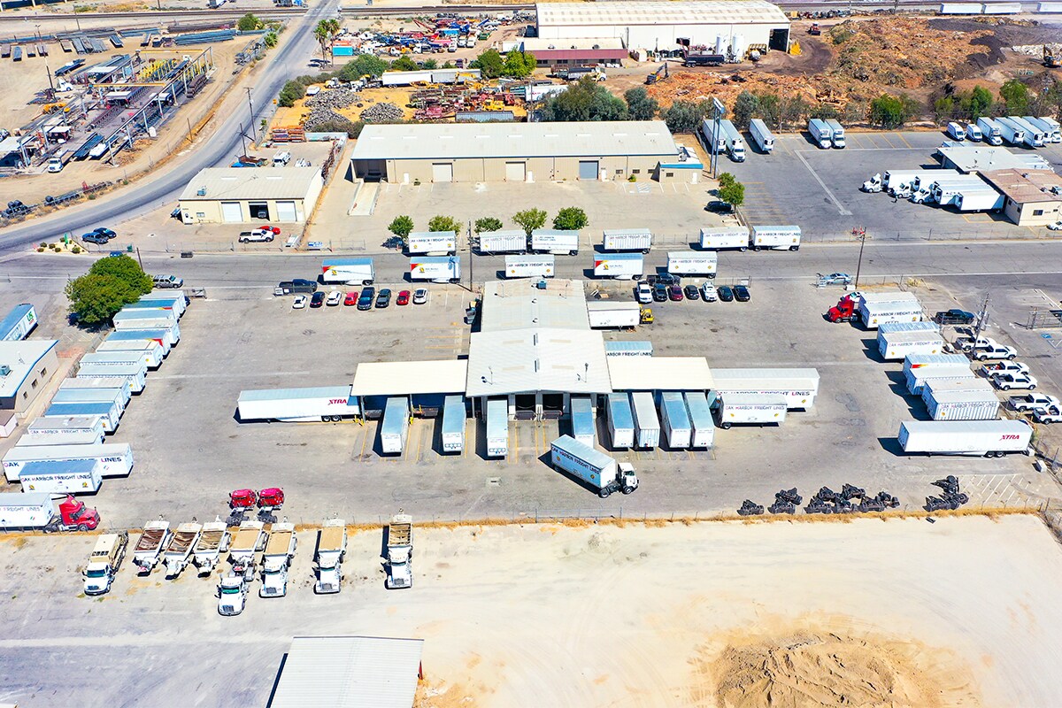 3055 S Golden State Frontage Rd, Fresno, CA à louer Photo principale– Image 1 sur 3