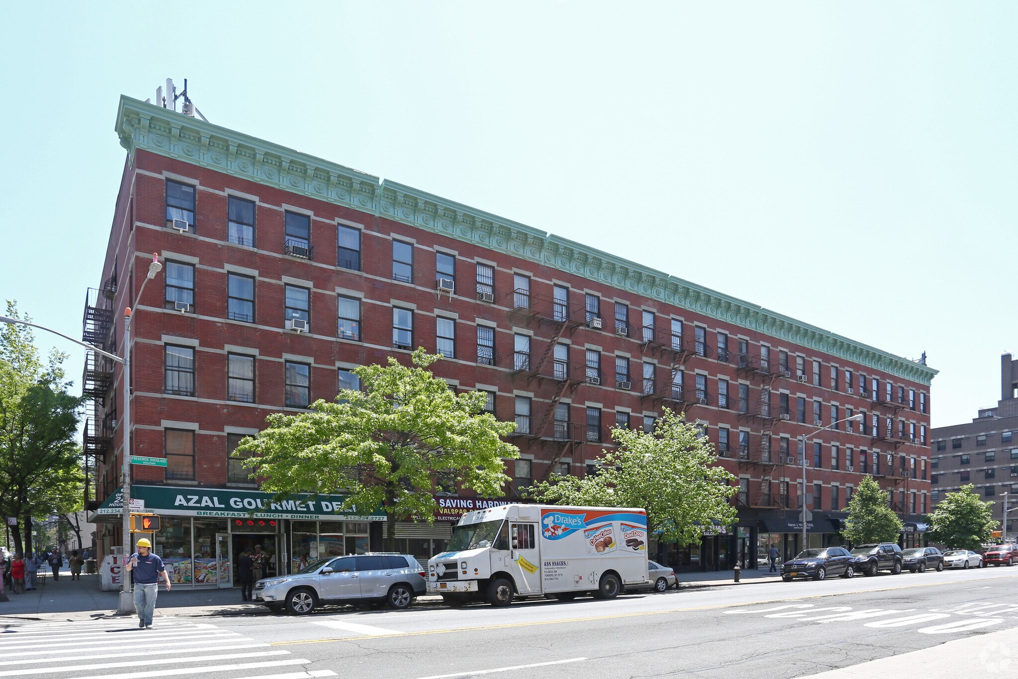 2470-2482 Frederick Douglass Blvd, New York, NY à louer Photo principale– Image 1 sur 9