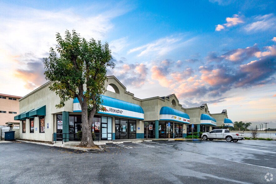 3902 Pacific Coast Hwy, Torrance, CA à louer - Photo principale – Image 2 sur 4