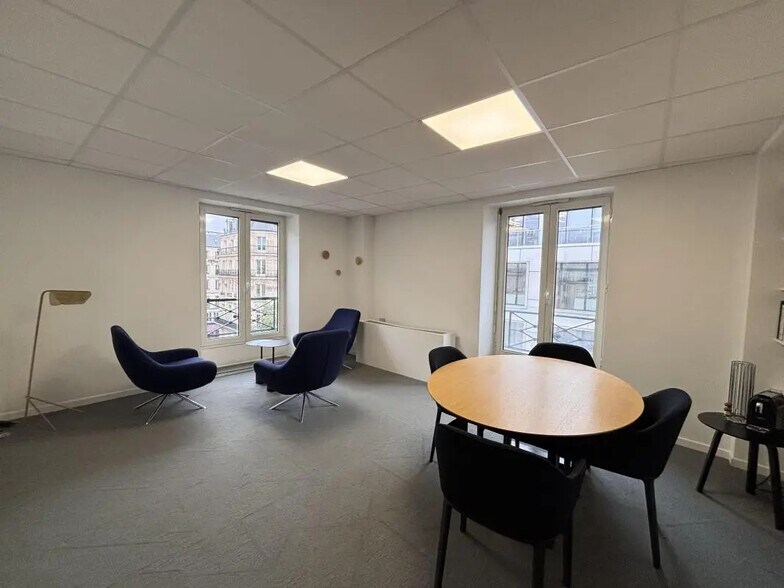 12 Rue De La Bourse, Paris à louer - Photo de l’immeuble – Image 3 sur 14