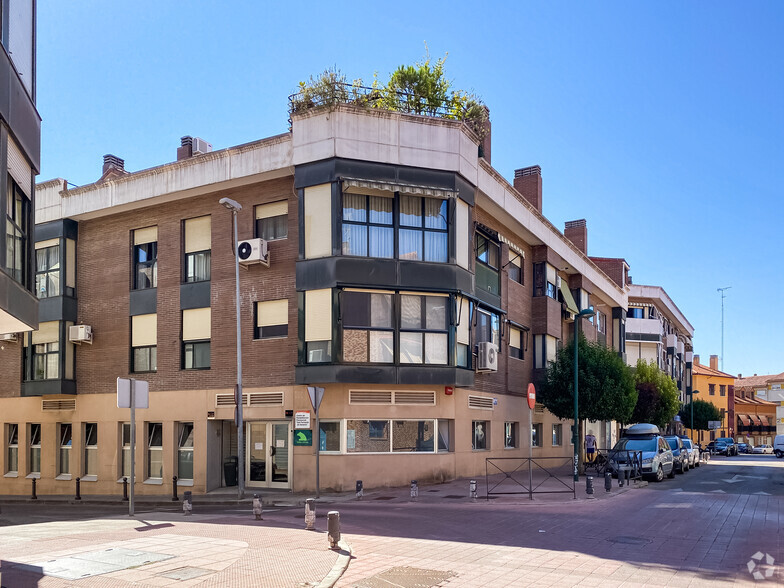 Calle Jardín, 28, San Fernando de Henares, Madrid à louer - Photo de l’immeuble – Image 1 sur 2