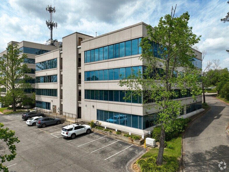 1203 Governors Square Blvd, Tallahassee, FL à louer - Photo de l’immeuble – Image 1 sur 16