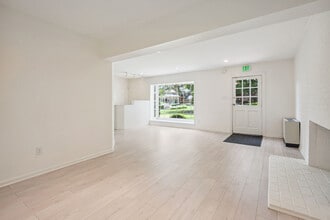 752 Walker Rd, Great Falls, VA à louer Photo intérieure– Image 1 sur 13