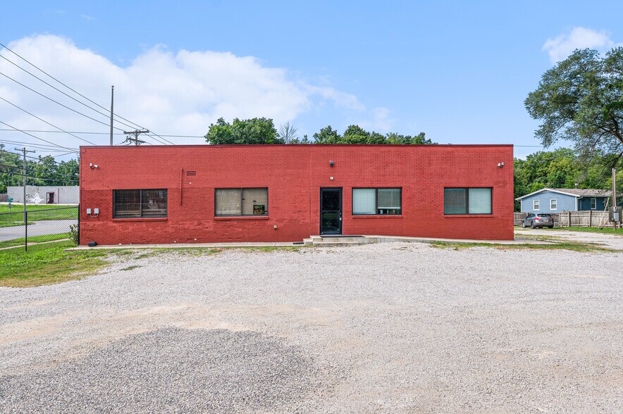 7714 Prospect Ave, Kansas City, MO à vendre - Photo de l’immeuble – Image 2 sur 7