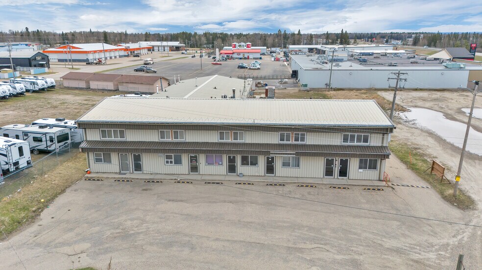 4407 45 A Av, Rocky Mountain House, AB à vendre - Photo de l’immeuble – Image 2 sur 4