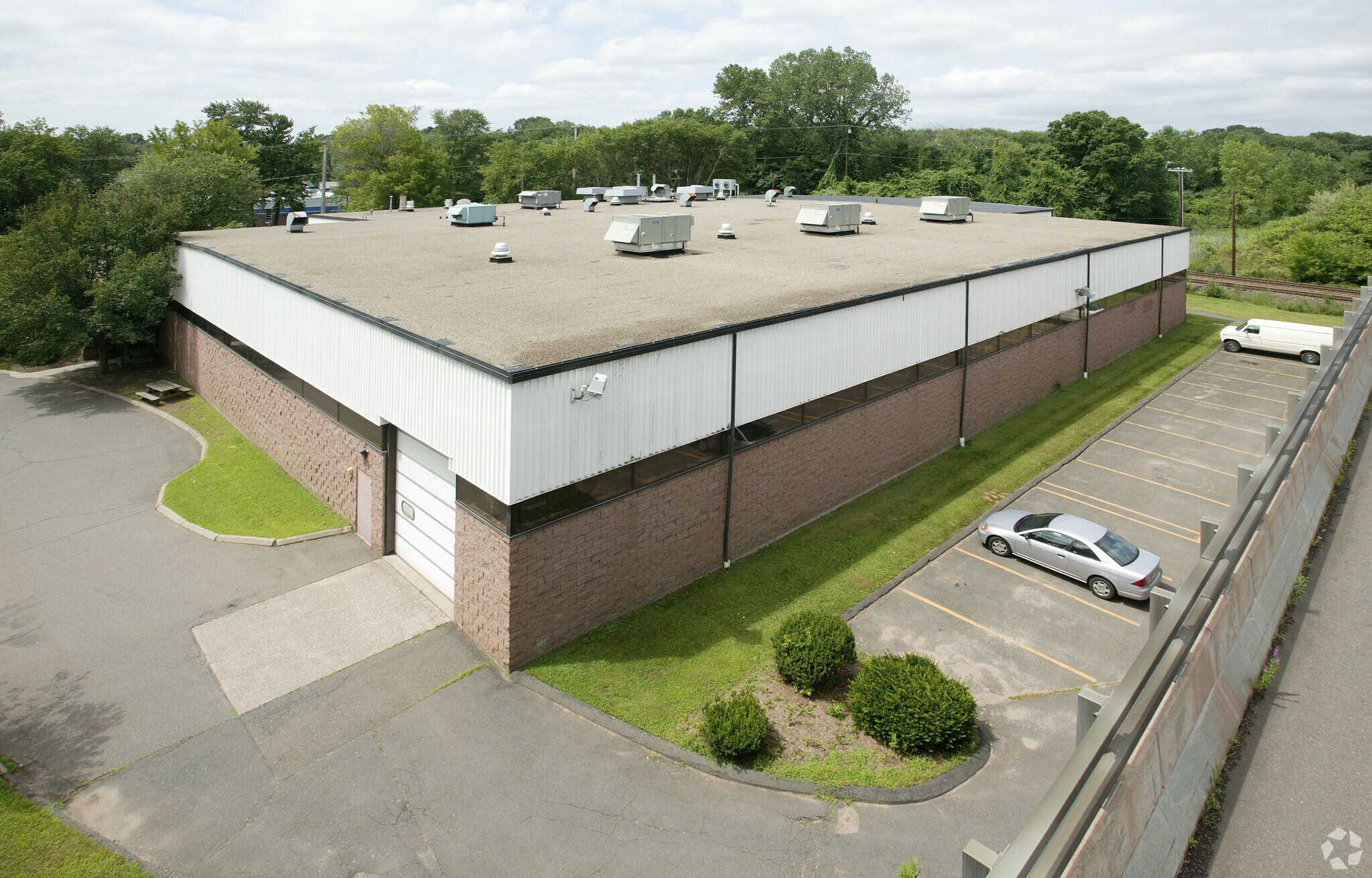 170 Kennedy Rd, Windsor, CT à vendre Photo principale– Image 1 sur 4
