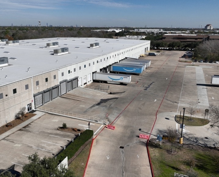 12900 W Airport Blvd, Sugar Land, TX à louer - Photo de l’immeuble – Image 3 sur 10