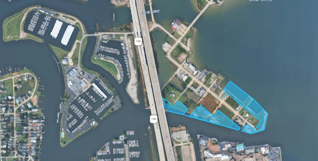 101 Waterfront Dr Seabrook, Seabrook, TX à vendre Photo de l’immeuble– Image 1 sur 3