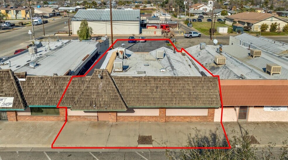 636 Park Blvd, Orange Cove, CA à vendre - Photo de l’immeuble – Image 1 sur 15