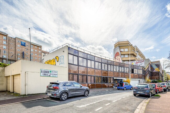 Plus de détails pour 4 Rue Charles Calmus, Gentilly - Bureau à louer