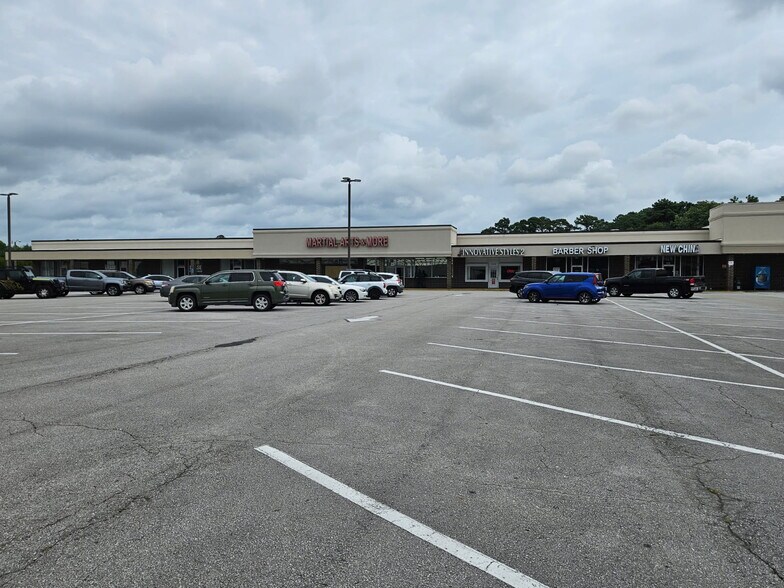 1146 Gum Branch Rd, Jacksonville, NC à louer - Photo de l’immeuble – Image 2 sur 5