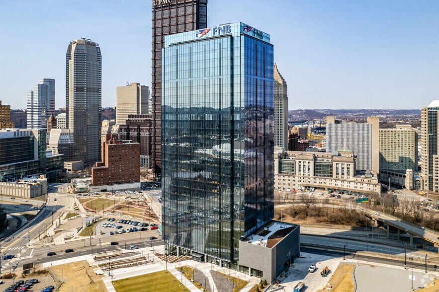 626 Washington Pl, Pittsburgh, PA à louer - Photo de l’immeuble – Image 2 sur 5
