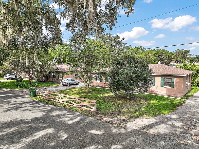 1105 Johnson St, Leesburg, FL à vendre - Photo principale – Image 1 sur 19
