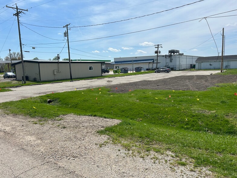 215 Dye Rd, Illiopolis, IL à vendre - Photo de l’immeuble – Image 2 sur 6