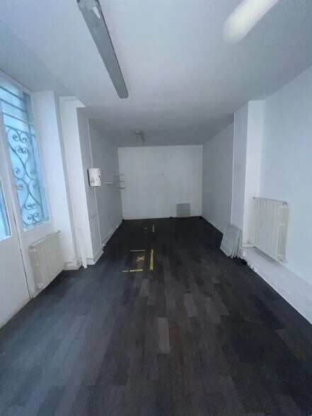 Local commercial dans Paris à louer - Photo de l’immeuble – Image 2 sur 6