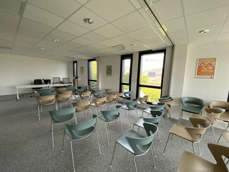 Bureau dans Rennes à louer - Photo de l’immeuble – Image 1 sur 7