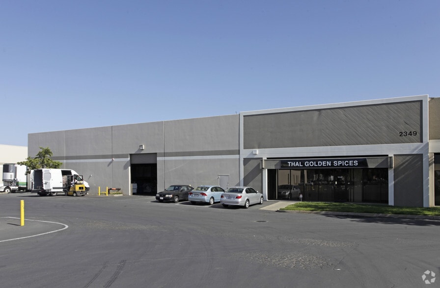 2349 Industrial Pky W, Hayward, CA à louer - Photo de l’immeuble – Image 3 sur 5