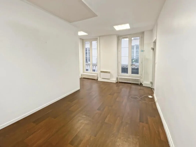 Bureau dans Paris à louer - Photo de l’immeuble – Image 2 sur 7