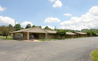Plus de détails pour 812 Coshocton Ave, Mount Vernon, OH - Bureau/Local commercial à louer