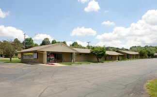 Plus de détails pour 812 Coshocton Ave, Mount Vernon, OH - Local commercial à louer