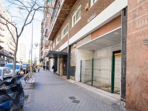 Calle De Guzmán El Bueno, 98, Madrid, Madrid à louer Photo de l’immeuble– Image 1 sur 13