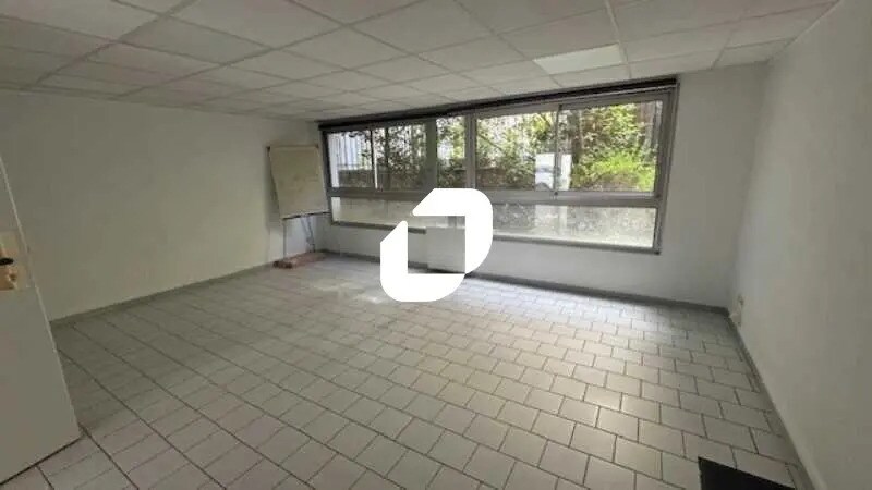 Bureau dans Paris à louer - Photo de l’immeuble – Image 3 sur 7