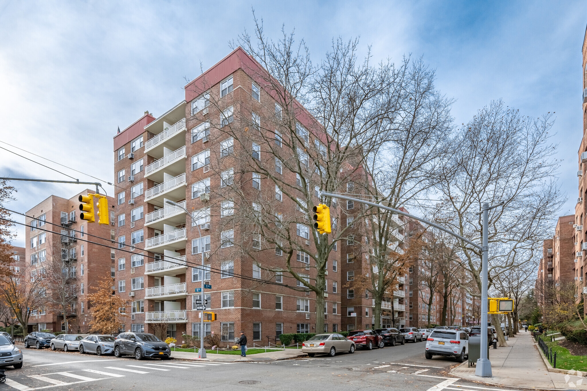 11050 71st Rd, Forest Hills, NY à vendre Photo principale– Image 1 sur 19