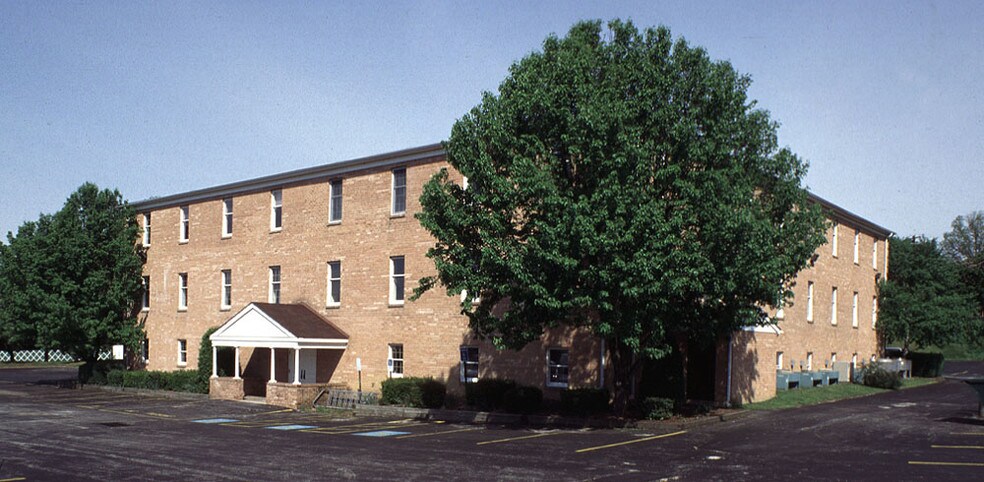 401 Pilgrim Ln, Drexel Hill, PA à louer - Photo de l’immeuble – Image 1 sur 3