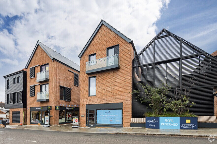 20-24 Market Pl, Henley On Thames à louer - Photo de l’immeuble – Image 1 sur 23