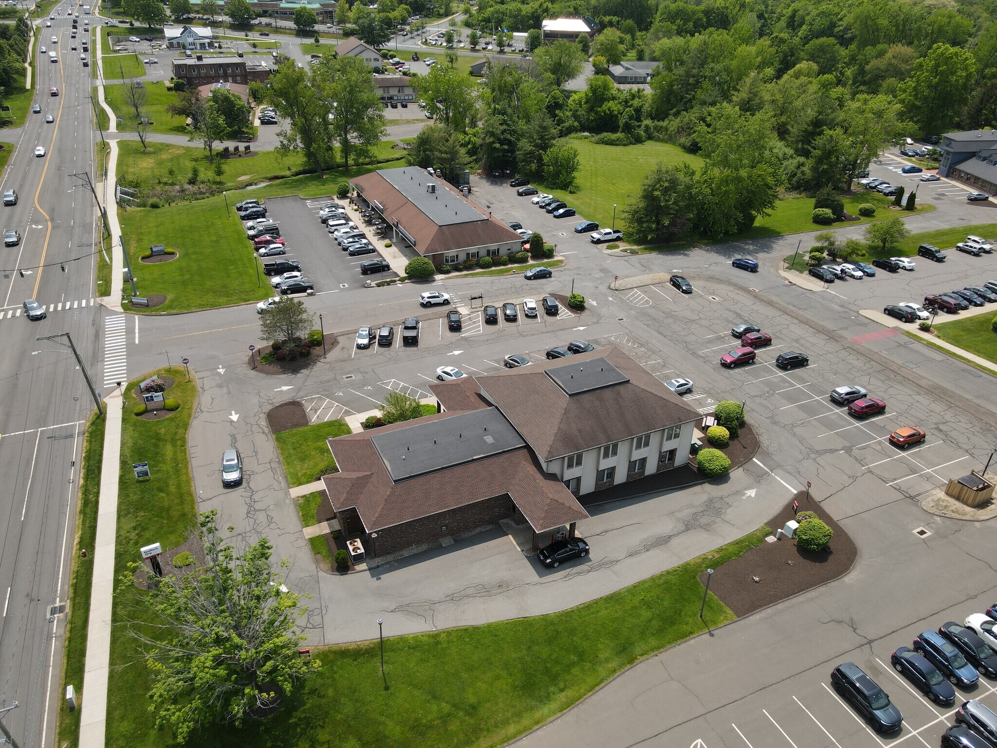 481 Buckland Rd, South Windsor, CT à vendre Photo principale– Image 1 sur 3