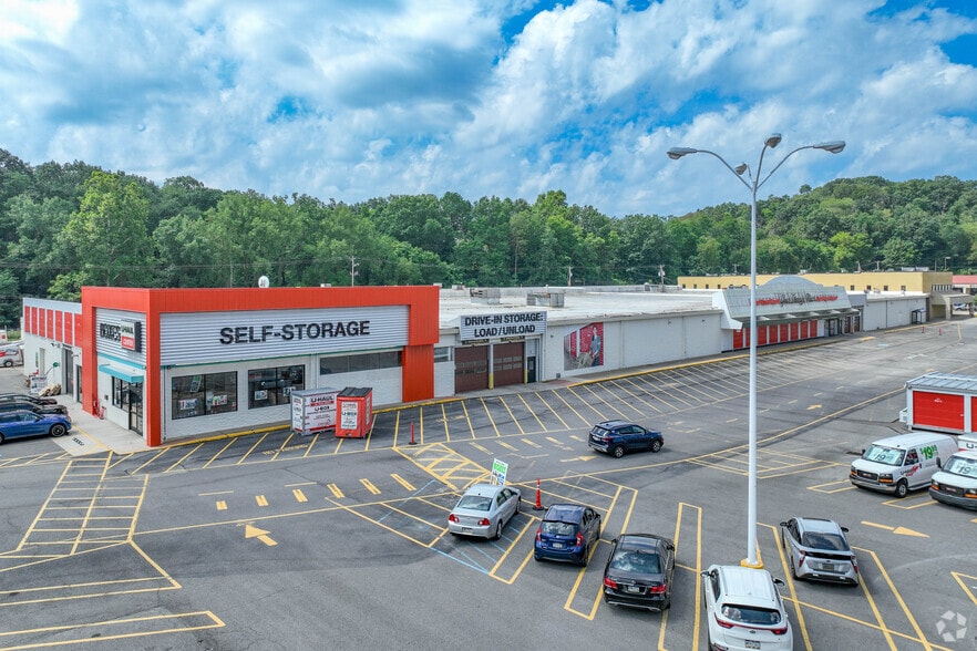 996 West View Park Dr, Pittsburgh, PA à louer - Photo principale – Image 3 sur 18