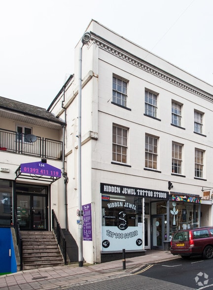 136 Fore St, Exeter à louer - Photo de l’immeuble – Image 2 sur 3