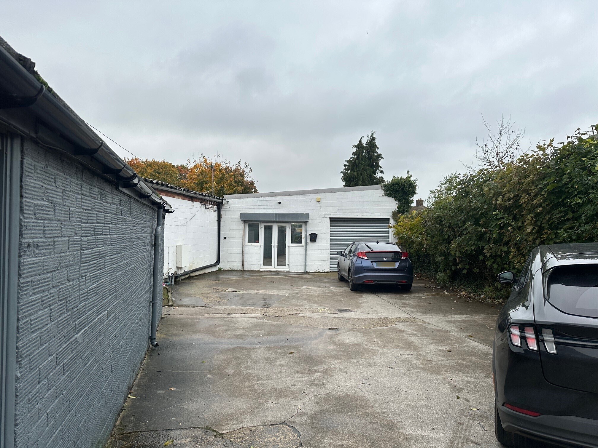 Old Crossroads Dairy, Holmer Green Road, Hazlemere à louer Photo principale– Image 1 sur 7