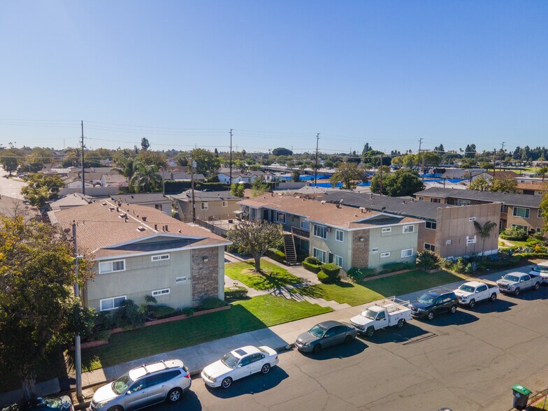 1774-1780 W Juno Ave, Anaheim, CA à vendre - Photo principale – Image 1 sur 16