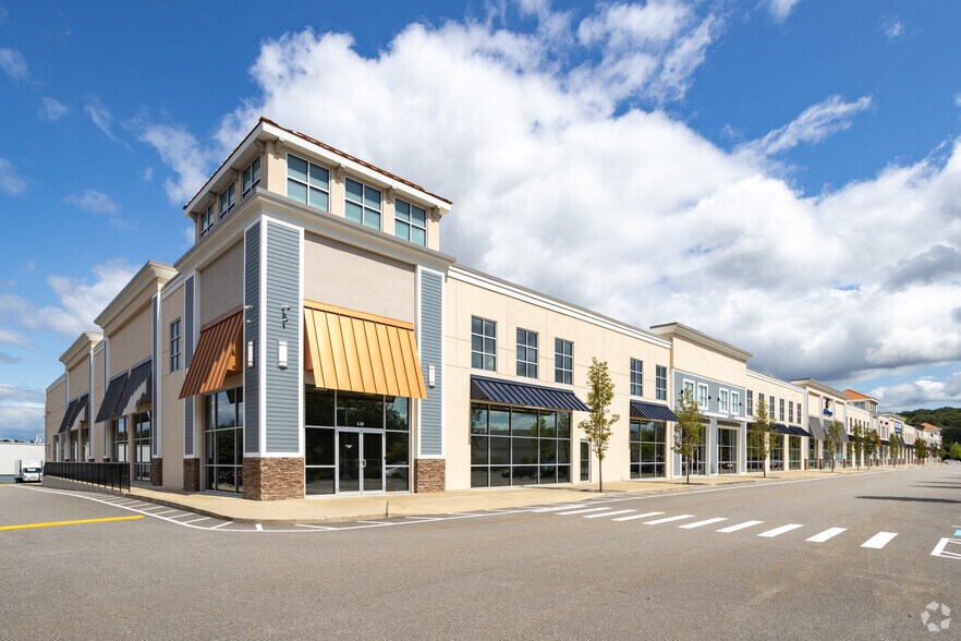 655 S Willow St, Manchester, NH à louer - Photo de l’immeuble – Image 2 sur 16