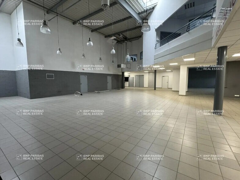 Local d’activités dans Sausheim à louer - Photo de l’immeuble – Image 3 sur 16