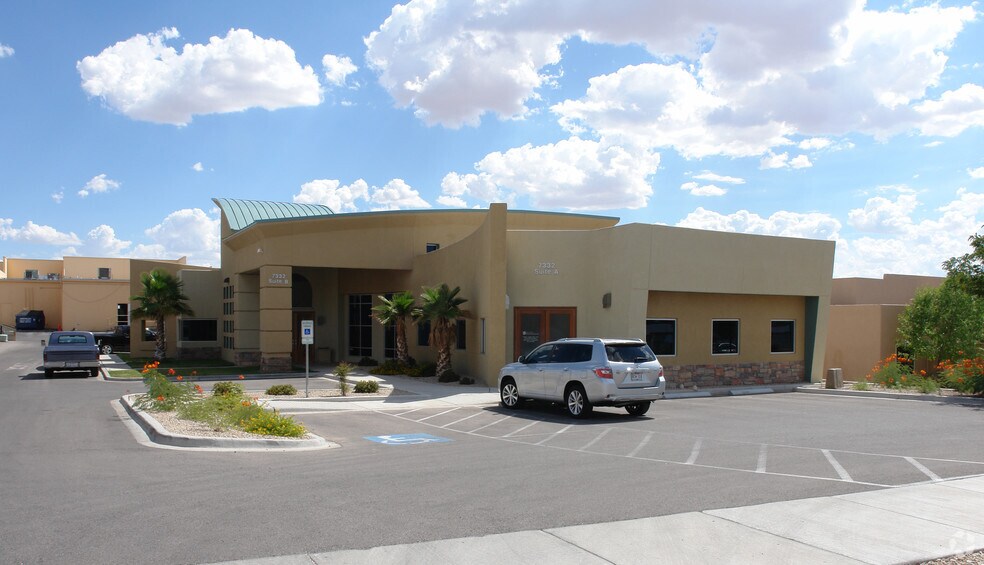 7332 Remcon Cir, El Paso, TX à vendre - Photo de l’immeuble – Image 2 sur 13
