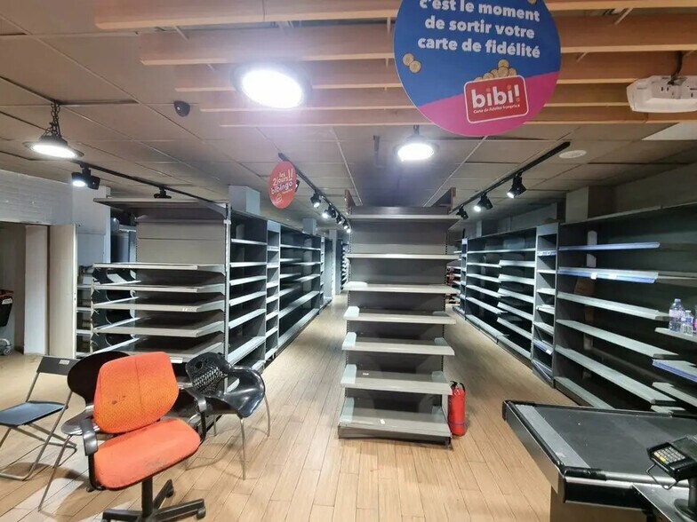 Local d’activités dans Paris à louer - Photo de l’immeuble – Image 3 sur 8