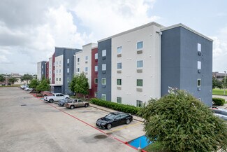 Plus de détails pour 1250 S 13th St, La Porte, TX - Hôtellerie à vendre