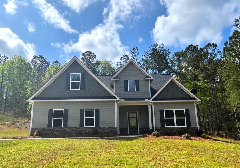 80 Hawthorn Ln, Covington, GA à vendre - Photo principale – Image 1 sur 1