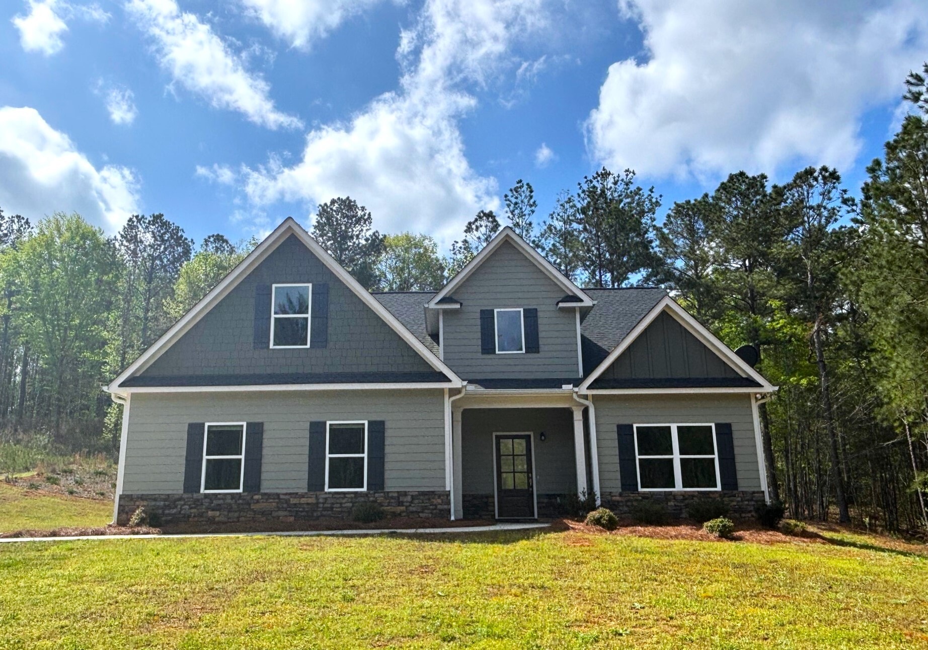 80 Hawthorn Ln, Covington, GA à vendre Photo principale– Image 1 sur 2