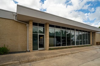 2600 Longhorn Blvd, Austin, TX à louer Photo de l’immeuble– Image 2 sur 2