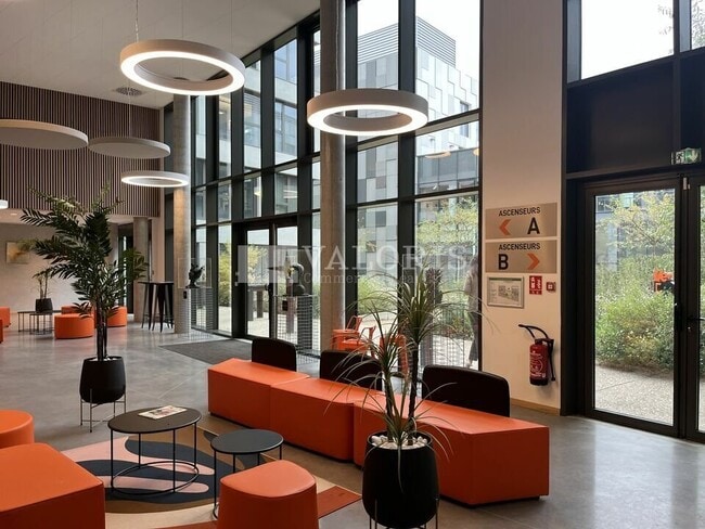 Plus de détails pour 30 Rue Joannès Carret, Lyon - Bureau à louer