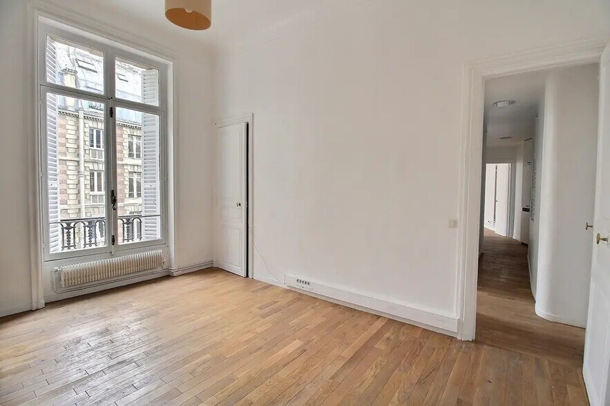 Bureau dans Paris à louer - Photo de l’immeuble – Image 1 sur 8