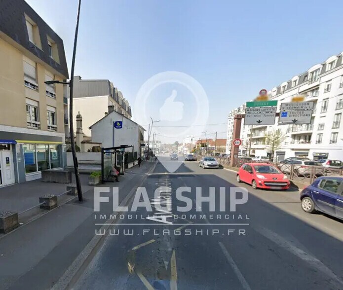 Local commercial dans Sartrouville à louer - Photo de l’immeuble – Image 2 sur 2