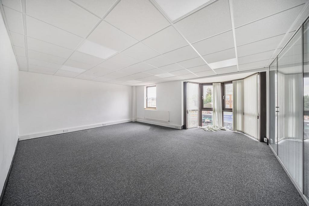 58 Station Rd, Harrow à louer Photo de l’immeuble– Image 1 sur 11