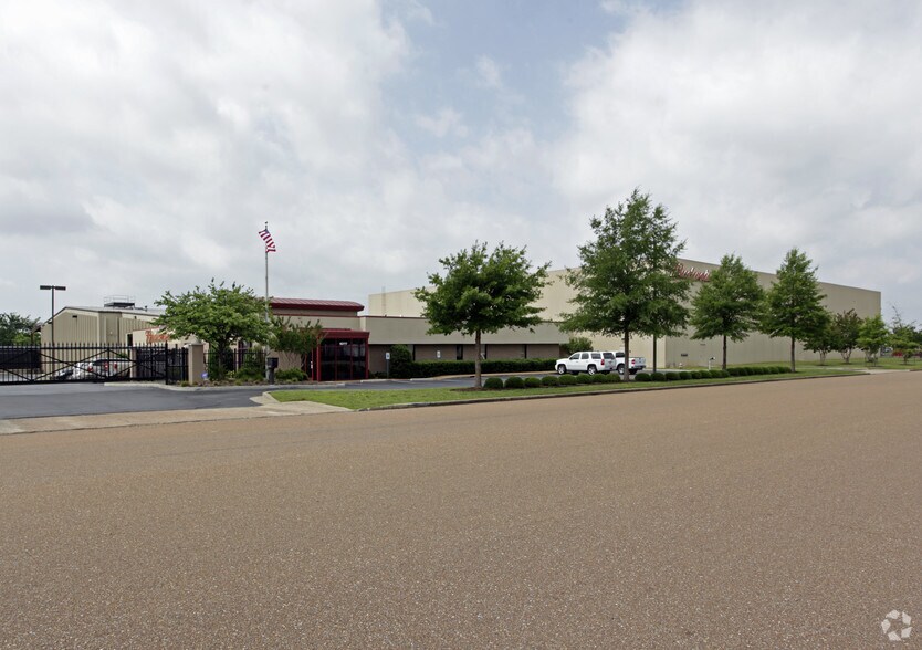 10777 High Point Dr, Olive Branch, MS à louer - Photo de l’immeuble – Image 1 sur 14
