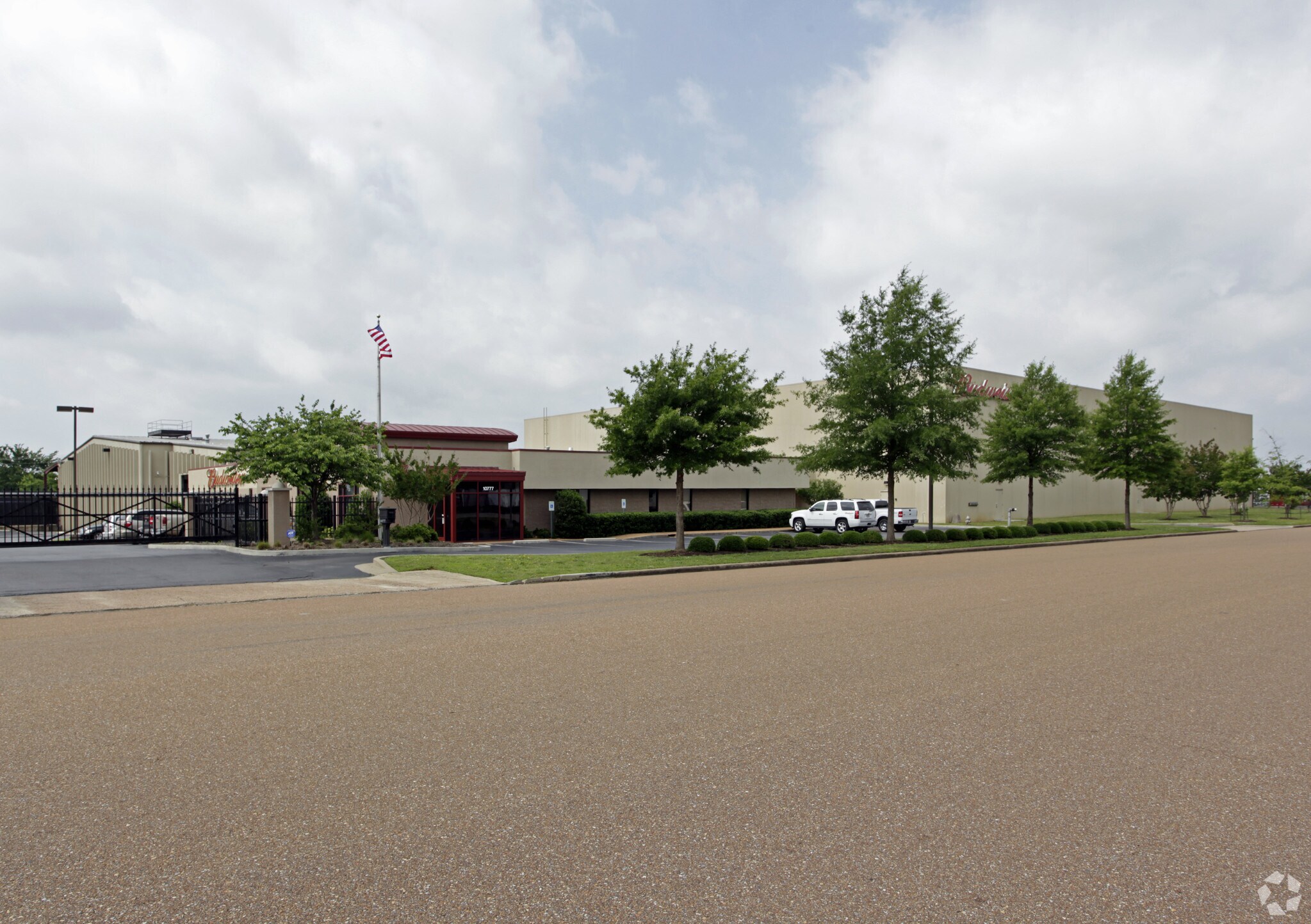 10777 High Point Dr, Olive Branch, MS à louer Photo de l’immeuble– Image 1 sur 15