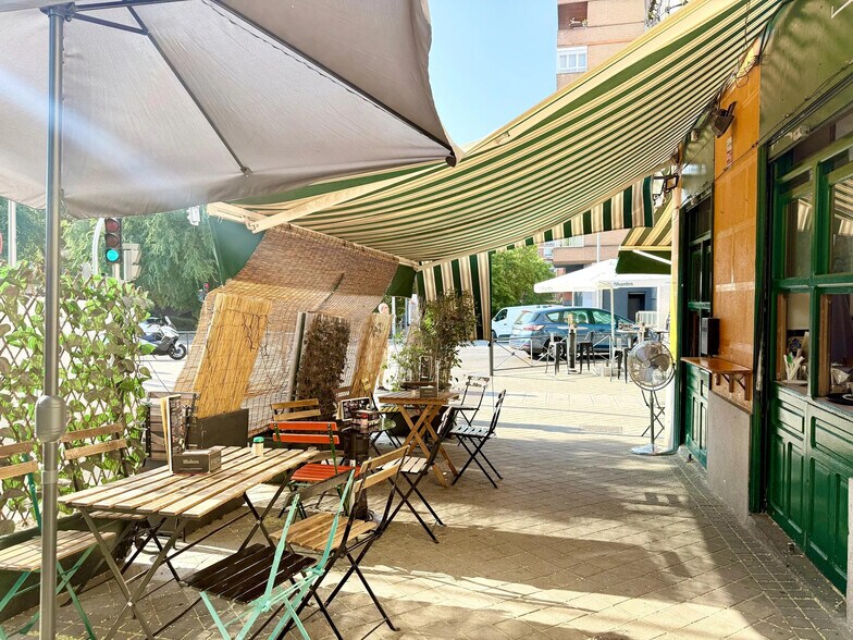 Local commercial dans Madrid, Madrid à louer - Photo de l’immeuble – Image 3 sur 3